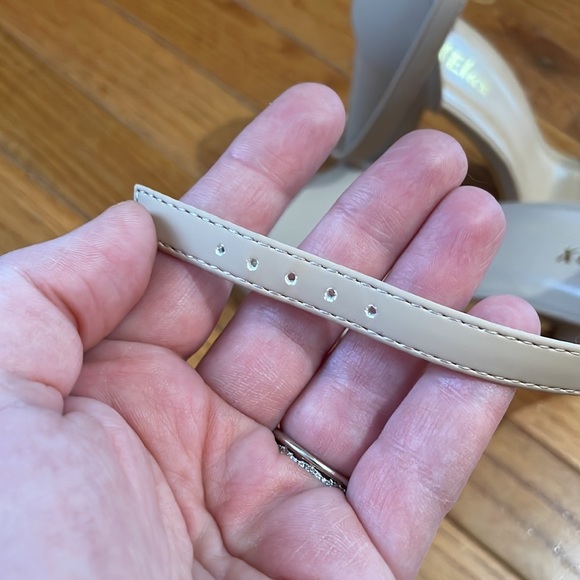 Nude size 9 open toe heels - Picture 7 of 7